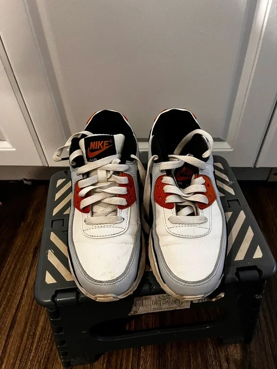 Excellent Condition Air max 90 - Picture 4 of 10